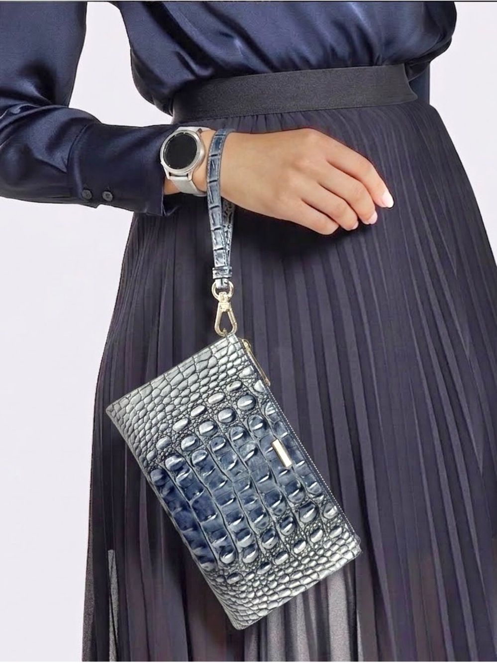 Brahmin Daisy Clutch Wristlet Bellbottom Blue Ombre Melbourne Leather